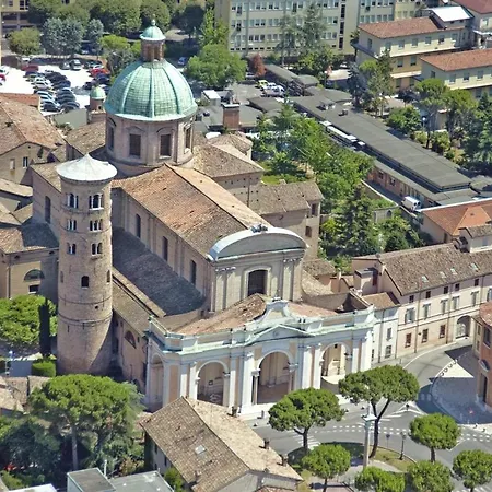 דירה Duomo - Center Elegante Con ראבנה